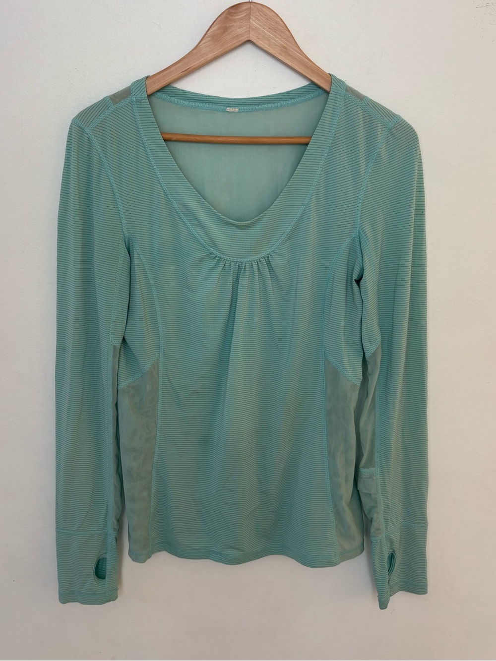 Lululemon - Super lightweight Teal Green Long-Sleeve Women’s Running Top, Size 8